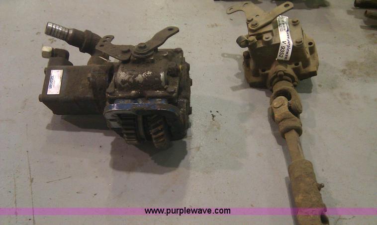 image for item V9352 (2) pumps