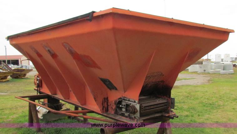 image for item V9355 2000 Fiber Glass Co. sand spreader