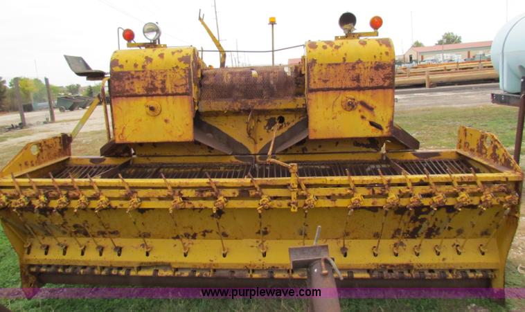 image for item V9356 1994 Etnye 12" chip spreader