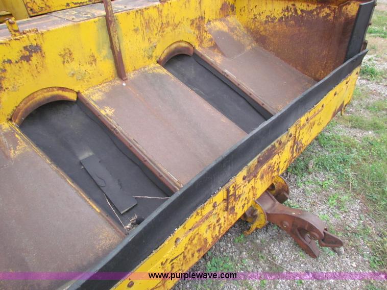 image for item V9356 1994 Etnye 12" chip spreader