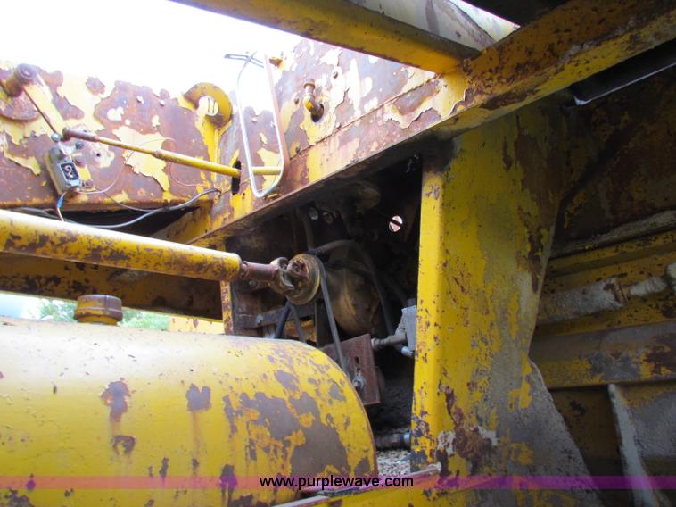 image for item V9356 1994 Etnye 12" chip spreader