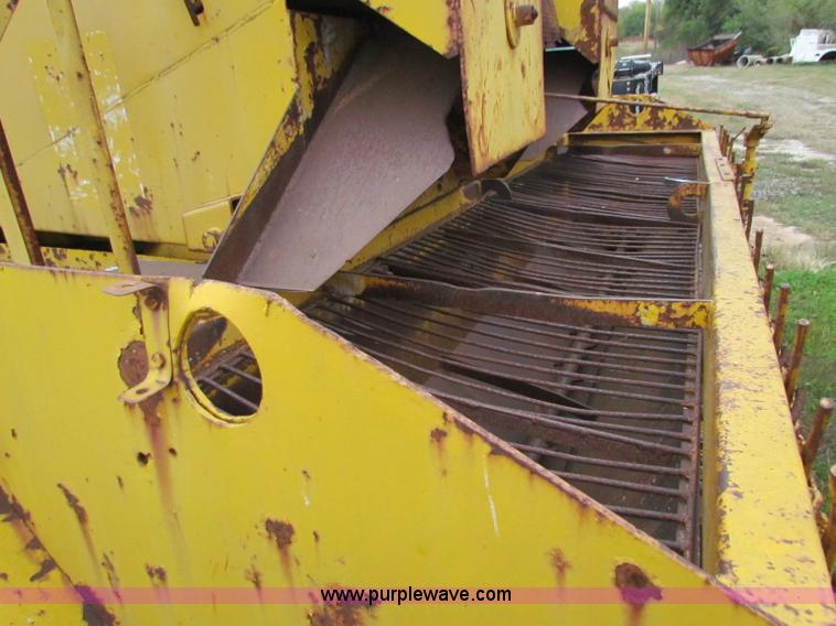 image for item V9356 1994 Etnye 12" chip spreader