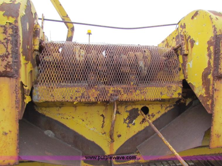 image for item V9356 1994 Etnye 12" chip spreader