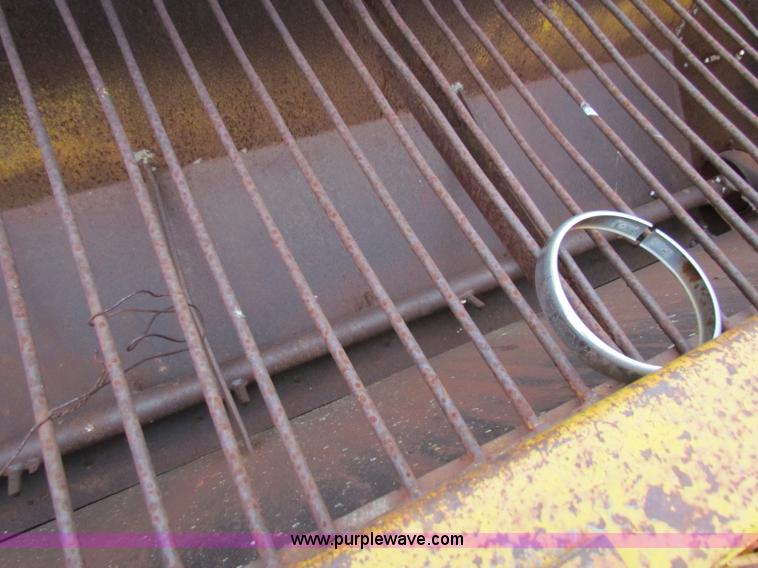 image for item V9356 1994 Etnye 12" chip spreader