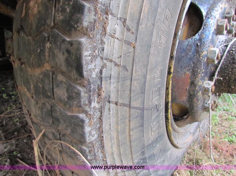 image for item V9356 1994 Etnye 12" chip spreader