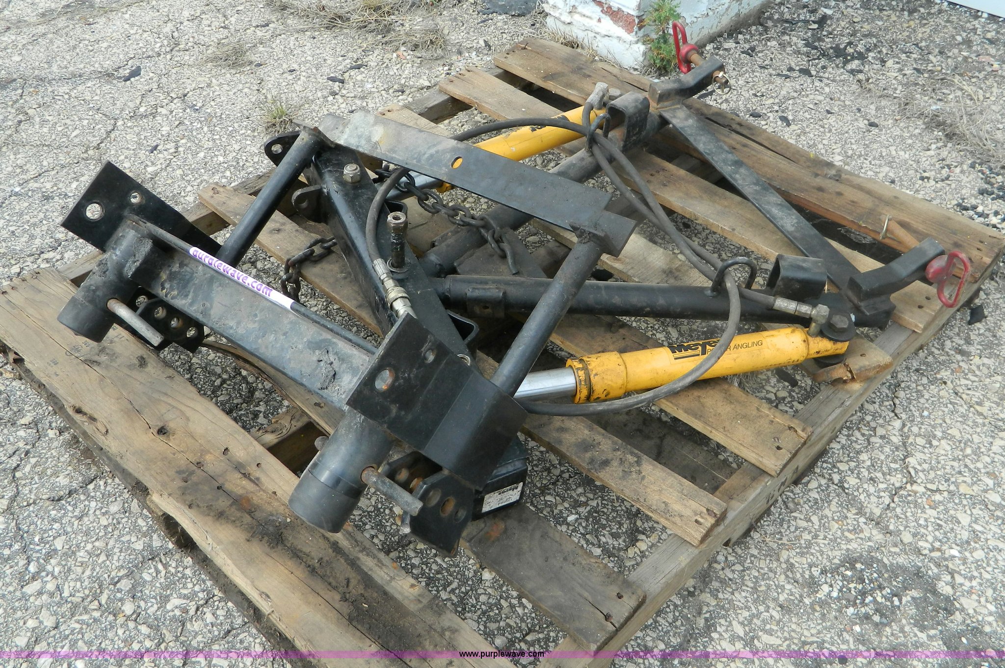 Meyer snow plow mount in Salina, KS Item B3913 sold Purple Wave