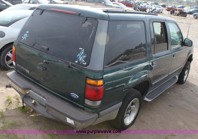 image for item E4261 1997 Ford Explorer SUV