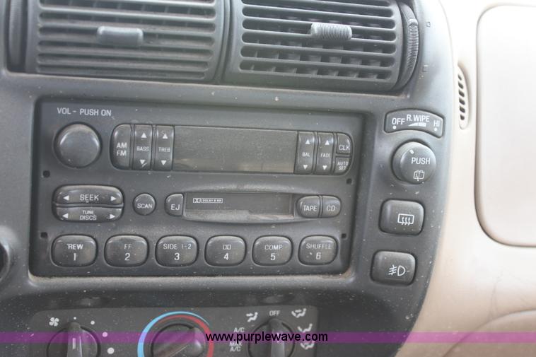 image for item E4261 1997 Ford Explorer SUV