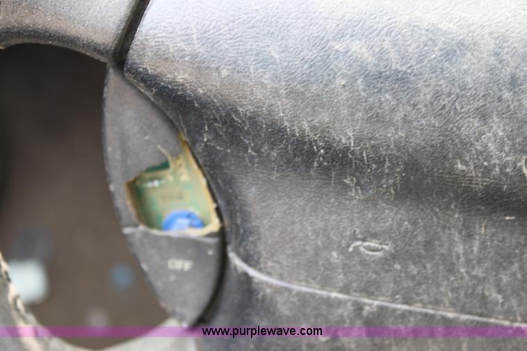 image for item E4261 1997 Ford Explorer SUV