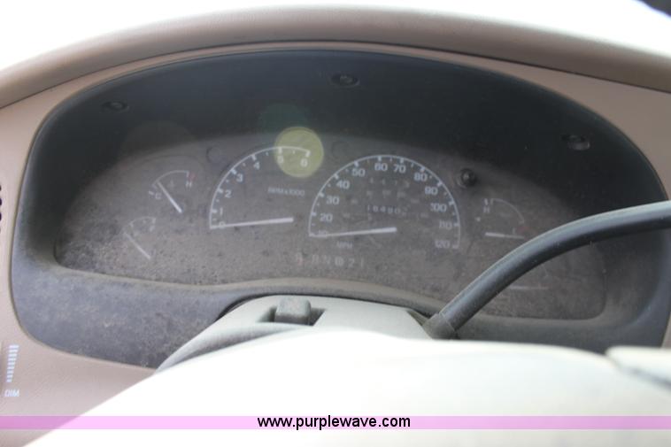 image for item E4261 1997 Ford Explorer SUV