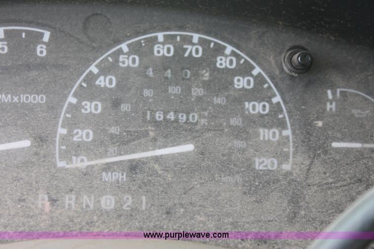 image for item E4261 1997 Ford Explorer SUV