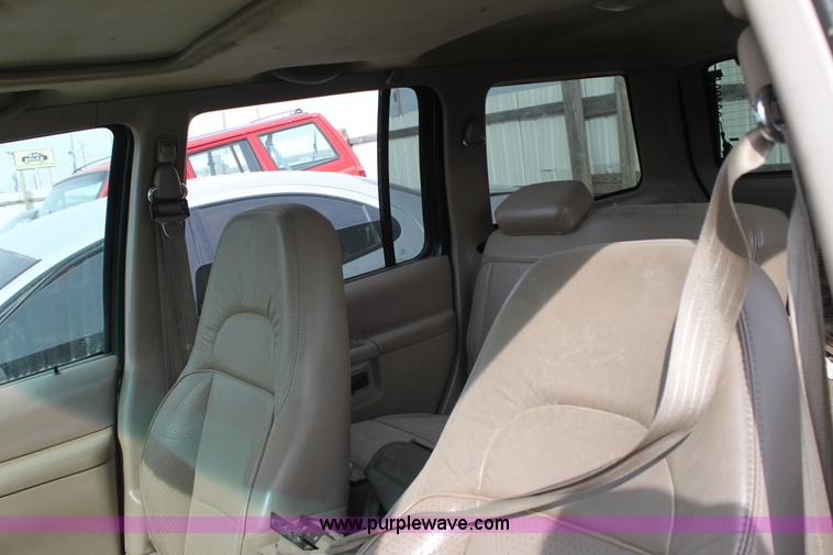 image for item E4261 1997 Ford Explorer SUV
