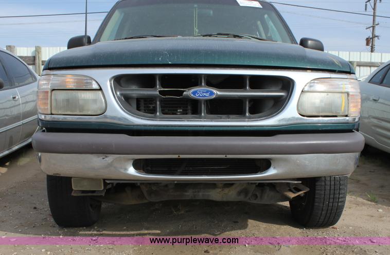 image for item E4261 1997 Ford Explorer SUV
