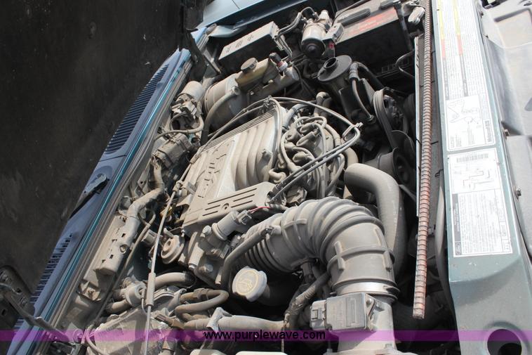 image for item E4261 1997 Ford Explorer SUV