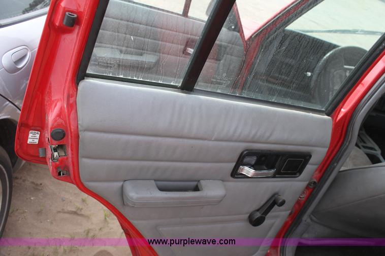 image for item E4263 1995 Jeep Chrokee Limited SUV