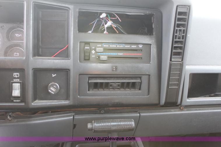 image for item E4263 1995 Jeep Chrokee Limited SUV