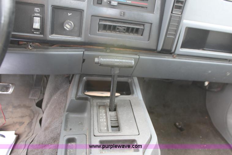 image for item E4263 1995 Jeep Chrokee Limited SUV