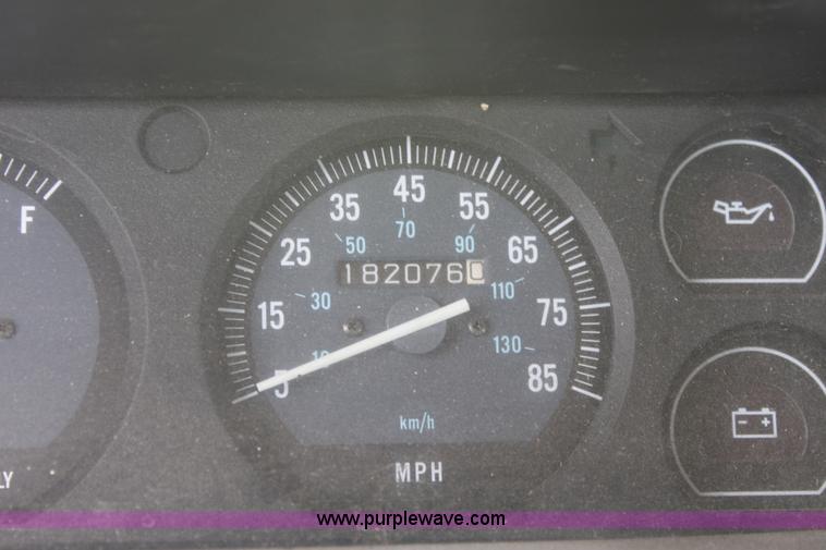 image for item E4263 1995 Jeep Chrokee Limited SUV