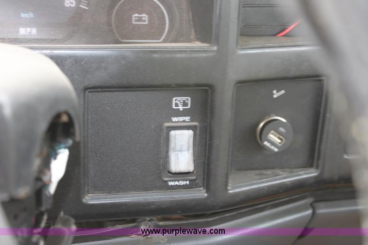 image for item E4263 1995 Jeep Chrokee Limited SUV