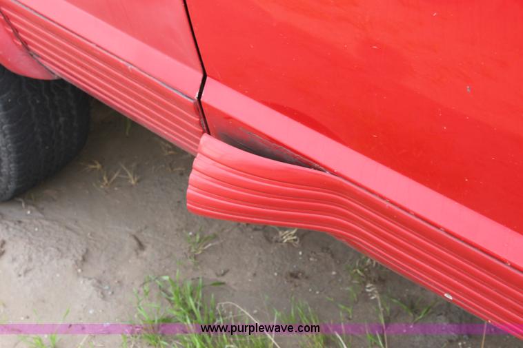 image for item E4263 1995 Jeep Chrokee Limited SUV