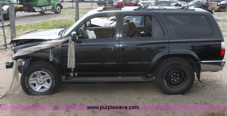 image for item E4265 2001 Toyota 4 Runner SR5 SUV