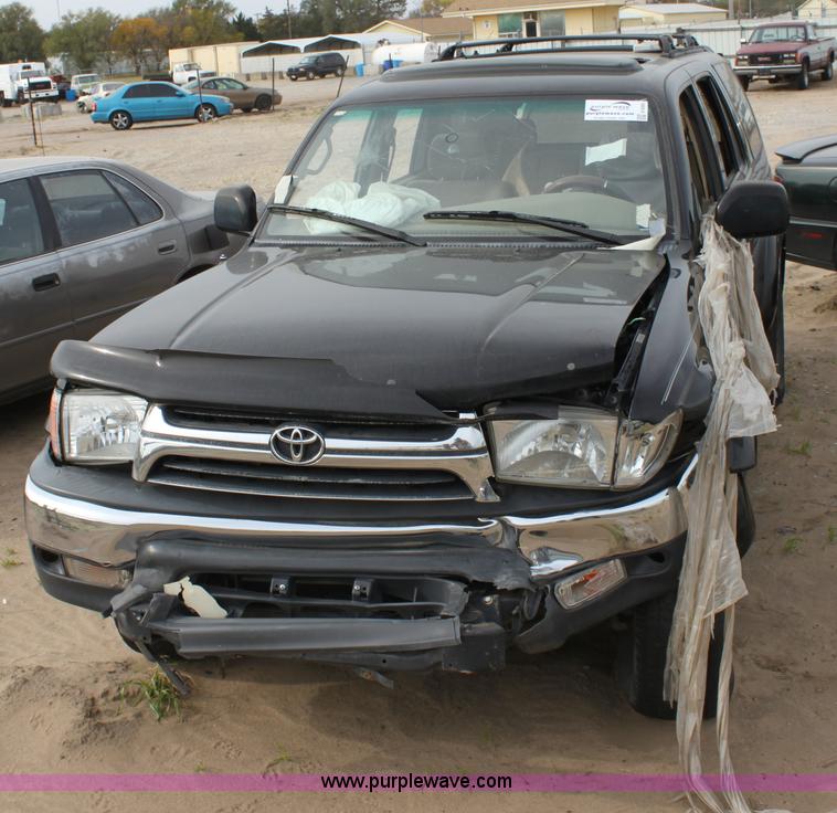 image for item E4265 2001 Toyota 4 Runner SR5 SUV