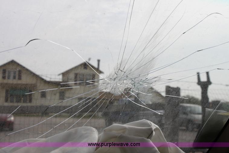 image for item E4265 2001 Toyota 4 Runner SR5 SUV