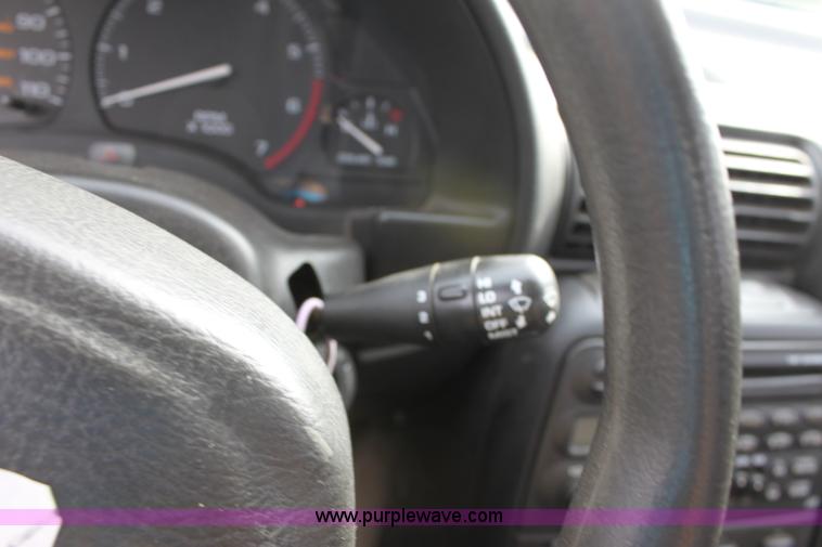 image for item E4269 1999 Saturn SC1