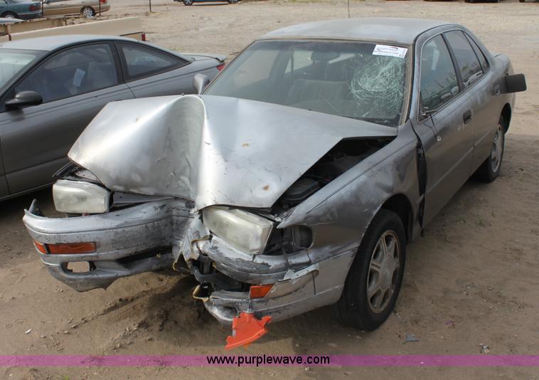 image for item E4270 1993 Toyota Camry LE