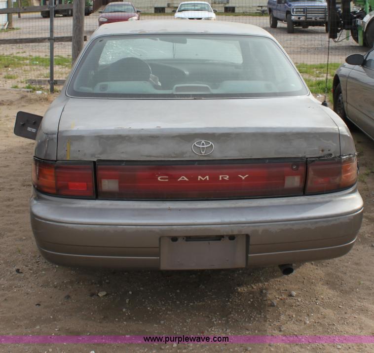 image for item E4270 1993 Toyota Camry LE