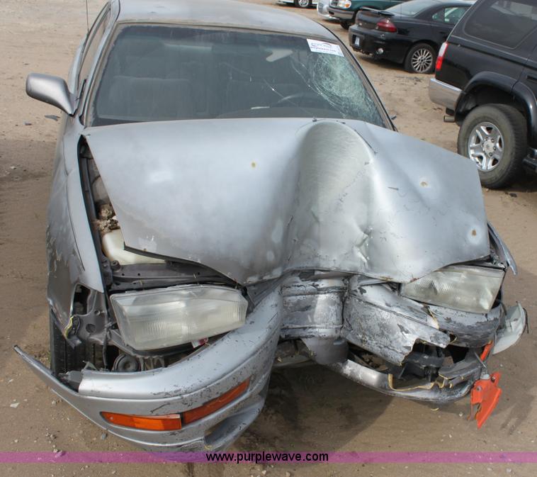 image for item E4270 1993 Toyota Camry LE