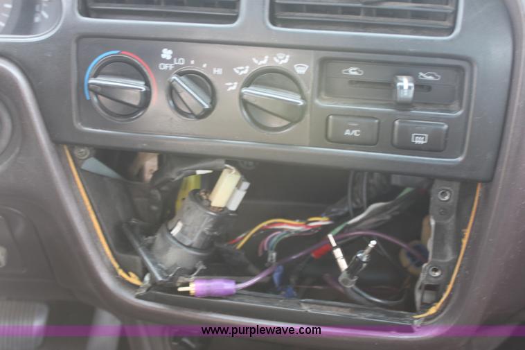 image for item E4270 1993 Toyota Camry LE