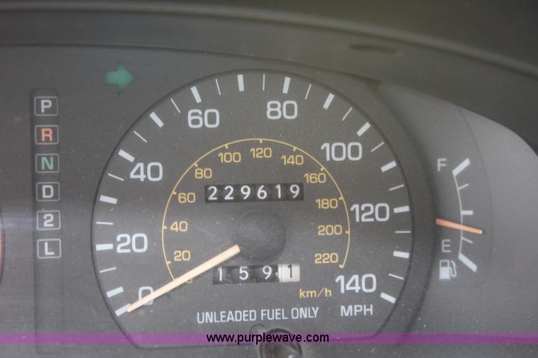 image for item E4270 1993 Toyota Camry LE