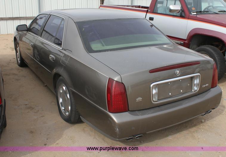 image for item E4272 2000 Cadillac DeVille DHS
