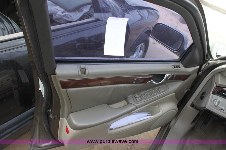 image for item E4272 2000 Cadillac DeVille DHS