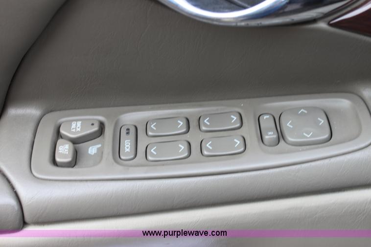 image for item E4272 2000 Cadillac DeVille DHS