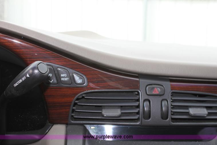 image for item E4272 2000 Cadillac DeVille DHS