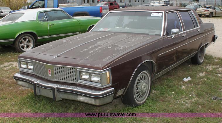 image for item E4273 1982 Oldsmobile Regency