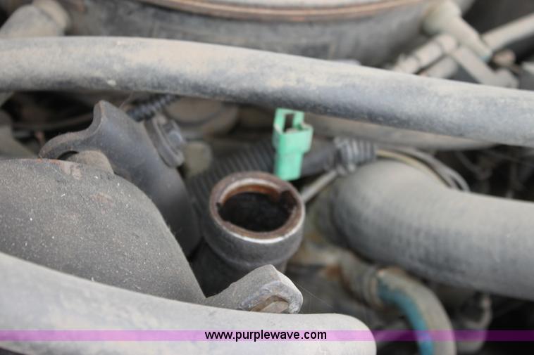 image for item E4273 1982 Oldsmobile Regency