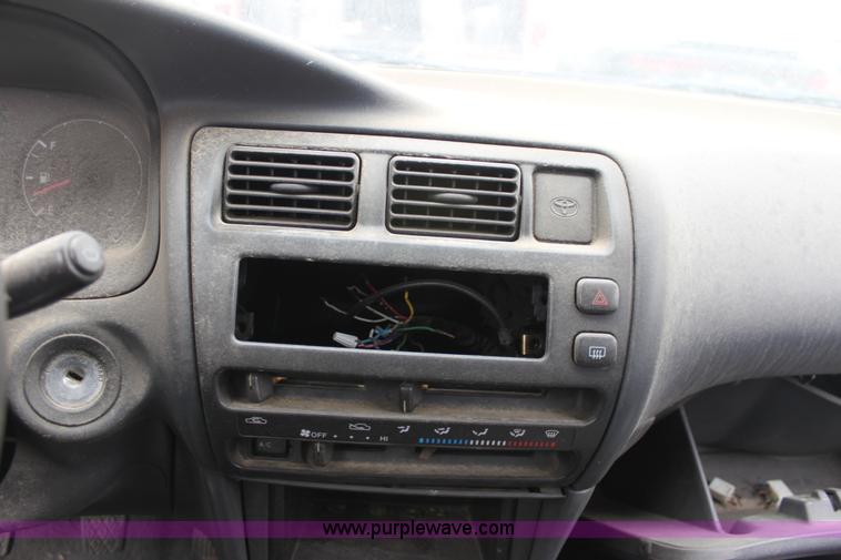 image for item E4274 1993 Toyota Corolla