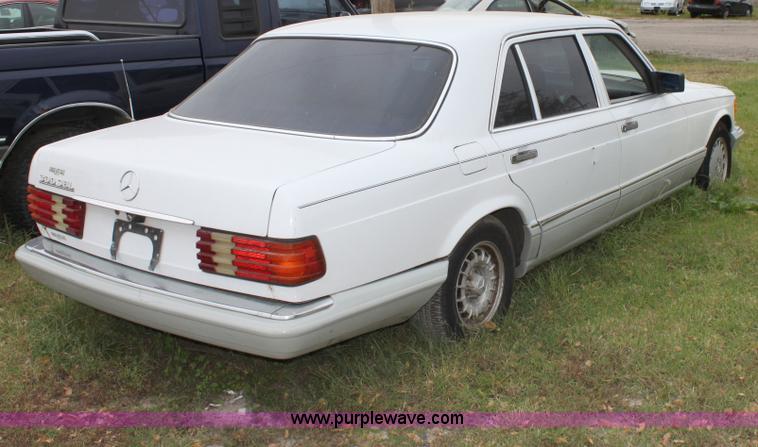 image for item E4277 1990 Mercedes Benz 300SEL