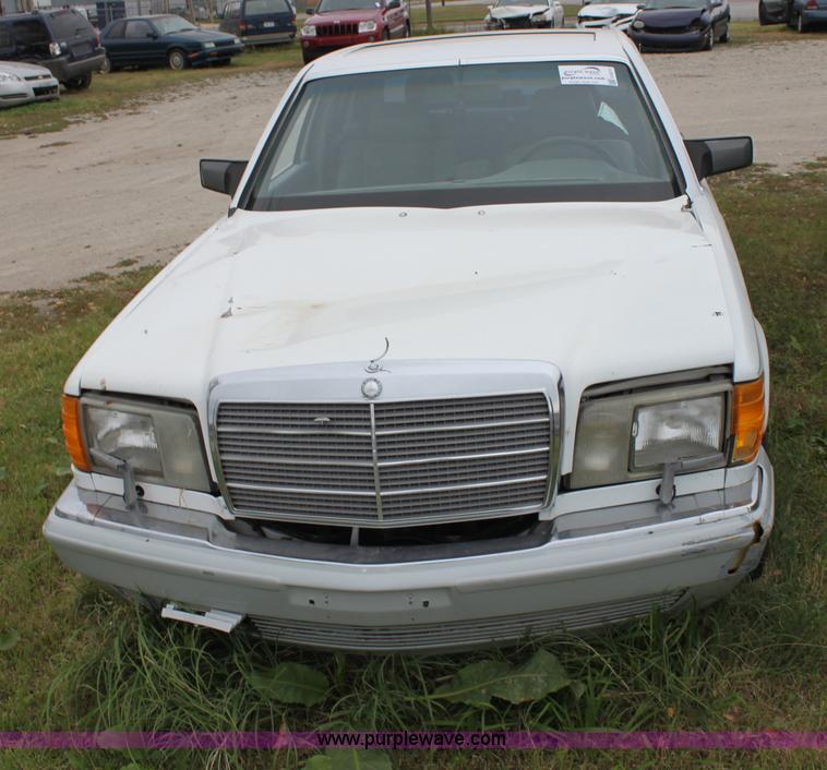 image for item E4277 1990 Mercedes Benz 300SEL