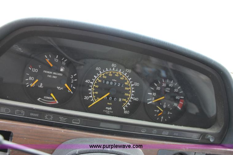 image for item E4277 1990 Mercedes Benz 300SEL