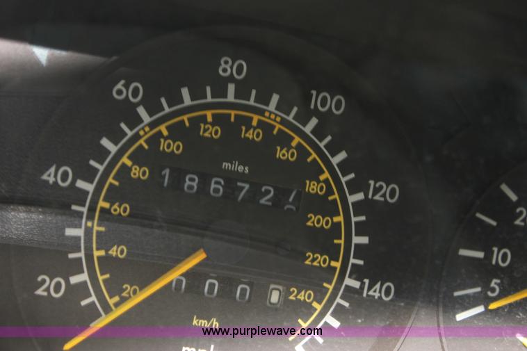 image for item E4277 1990 Mercedes Benz 300SEL