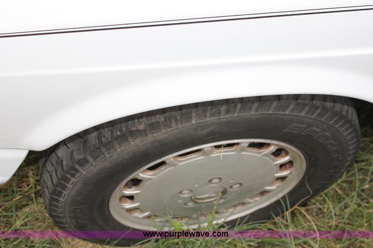 image for item E4277 1990 Mercedes Benz 300SEL