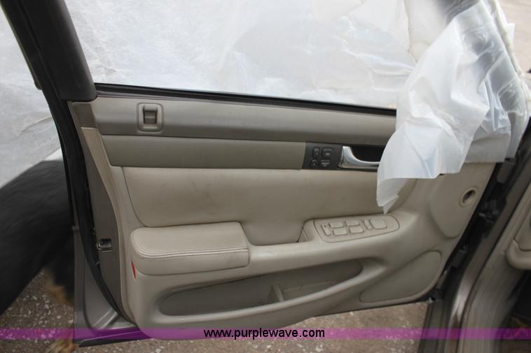 image for item E4278 2002 Cadillac SLS