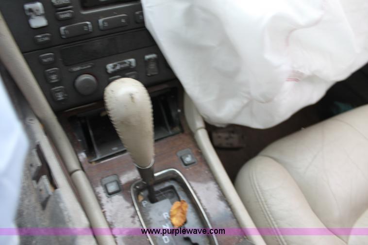 image for item E4278 2002 Cadillac SLS