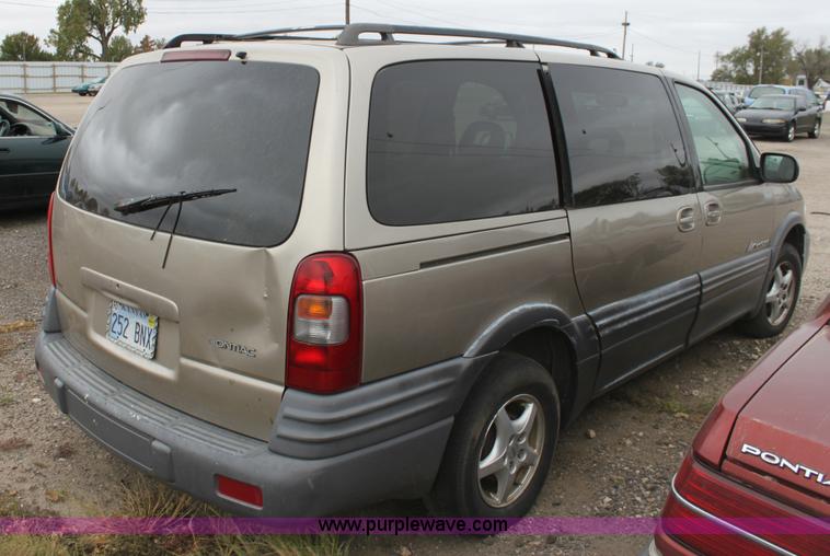 image for item E4281 1999 Pontiac Montana minivan