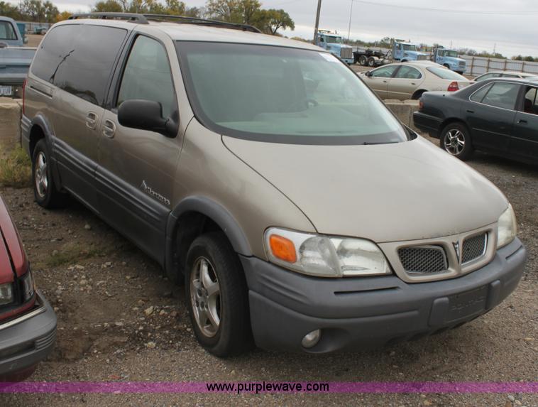 image for item E4281 1999 Pontiac Montana minivan