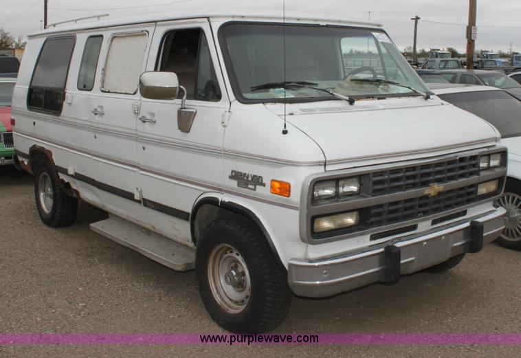 image for item E4282 1993 Chevrolet G20 van